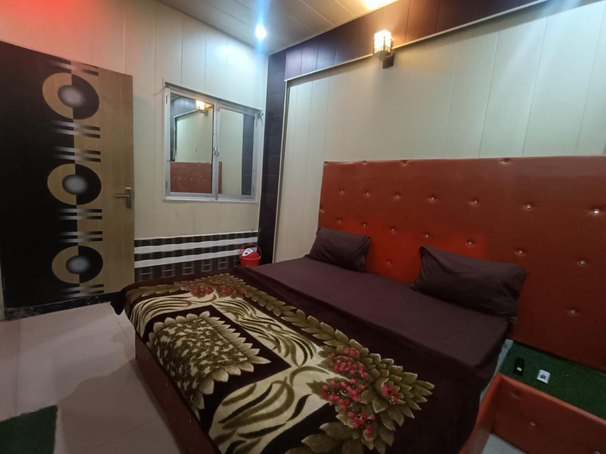 Yamnotri Dham Hotel Vrindávan Kültér fotó