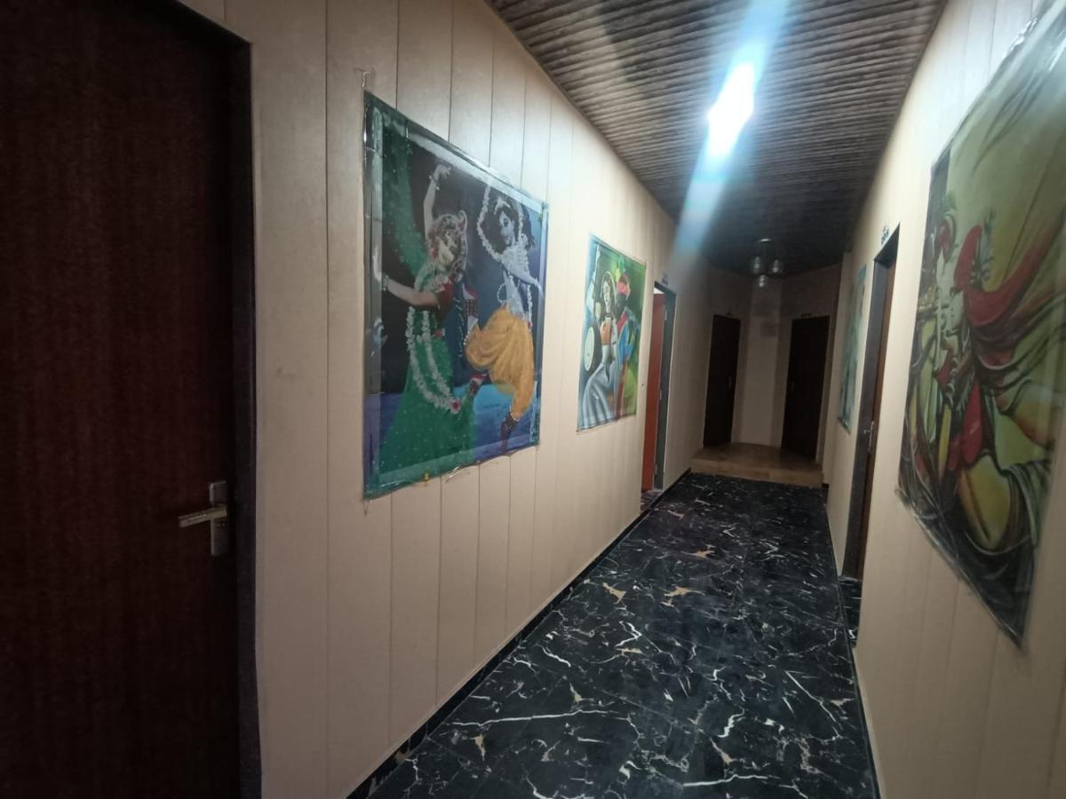 Yamnotri Dham Hotel Vrindávan Kültér fotó