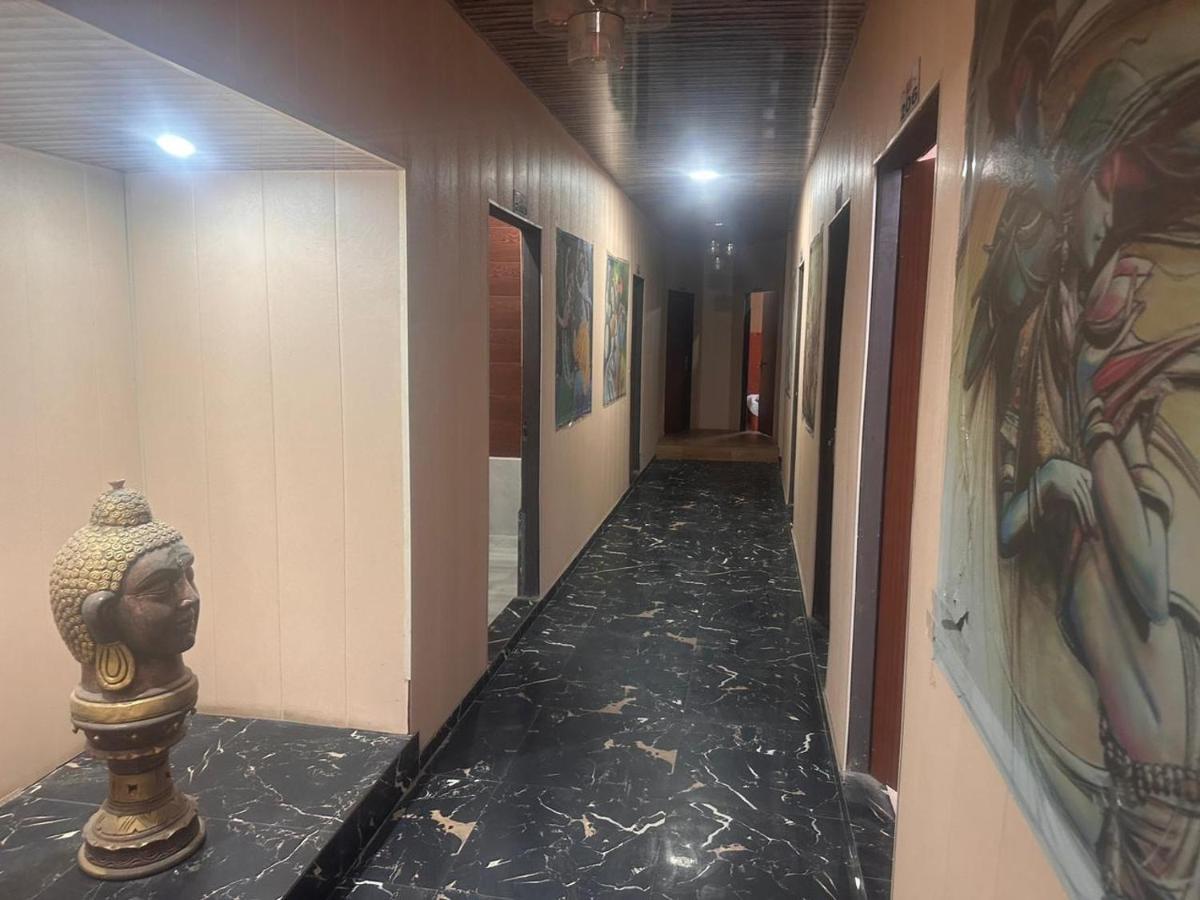 Yamnotri Dham Hotel Vrindávan Kültér fotó